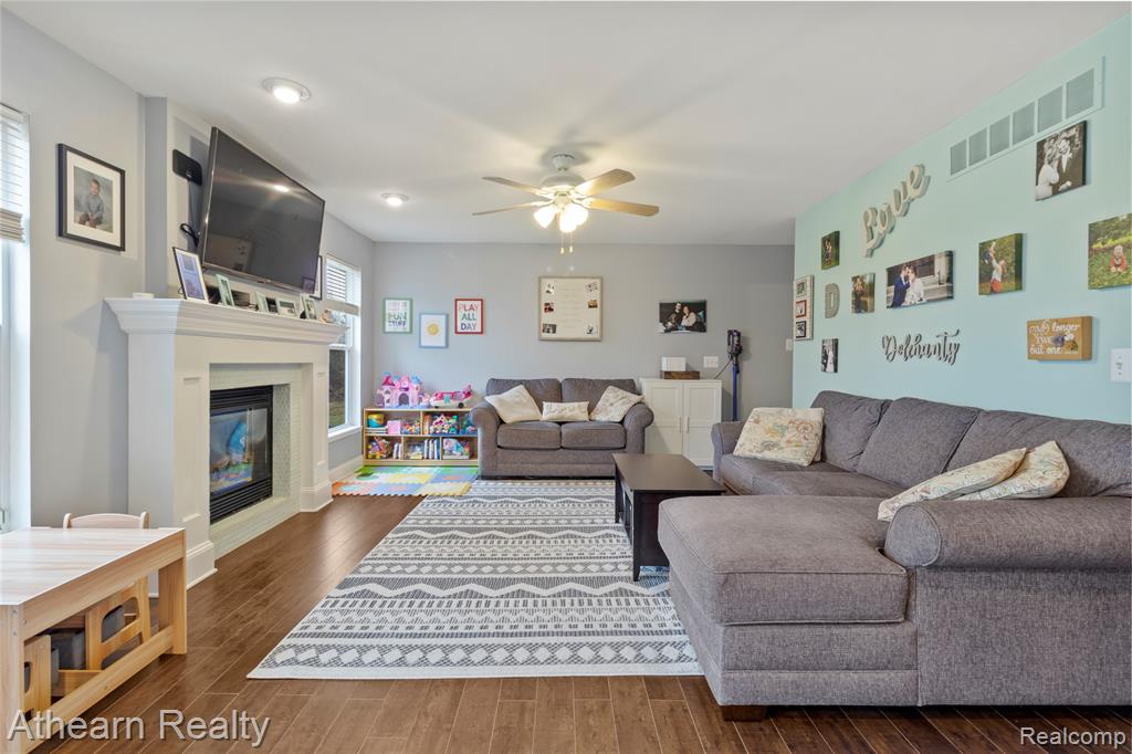 4335 Pondview Drive, Swartz Creek, MI 48473 — Photo 19