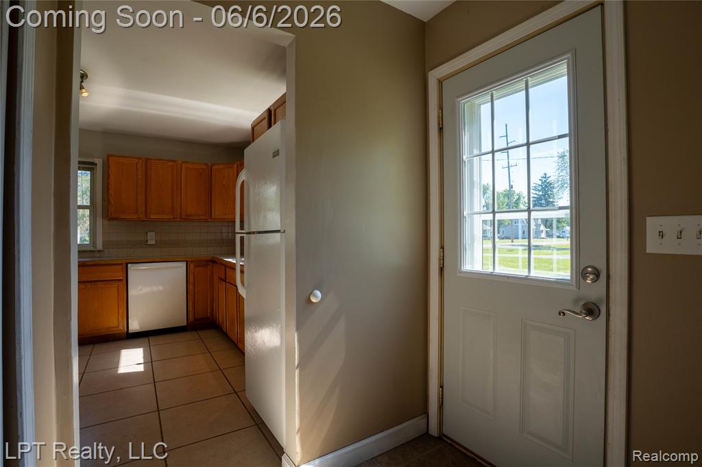 4152 Leith Street, Burton, MI 48509 — Photo 6