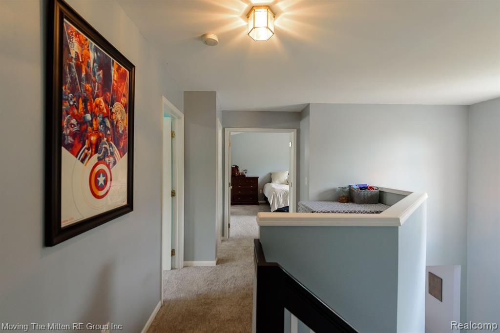 5861 MEADOWGREENE Drive, Waterford, MI 48327 — Photo 23
