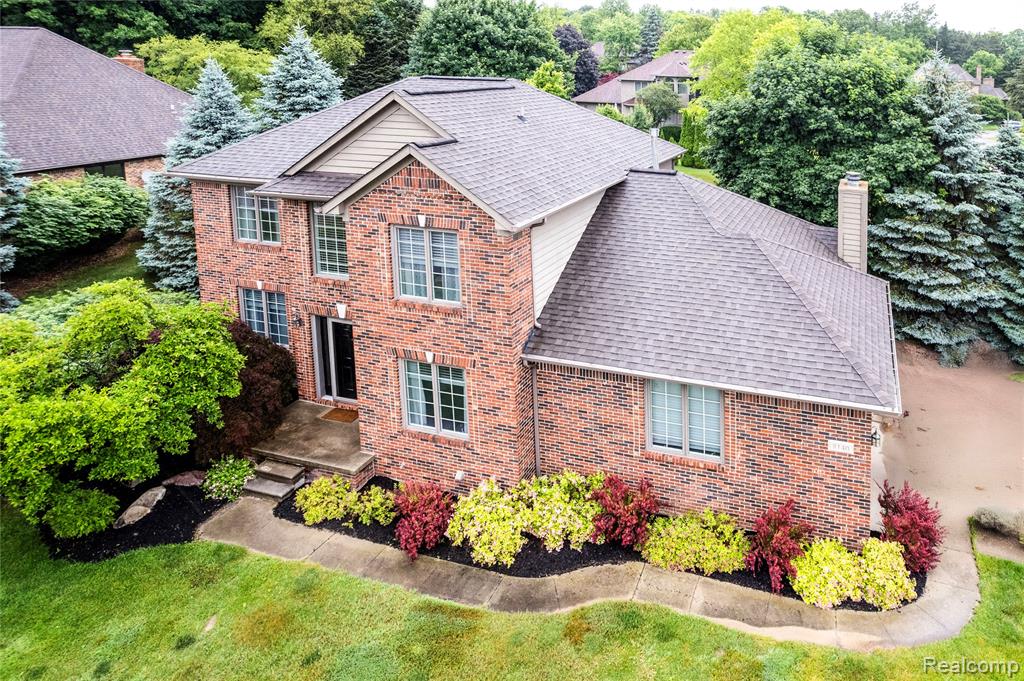 8140 Staghorn Trail, Clarkston, MI 48348 — Photo 2