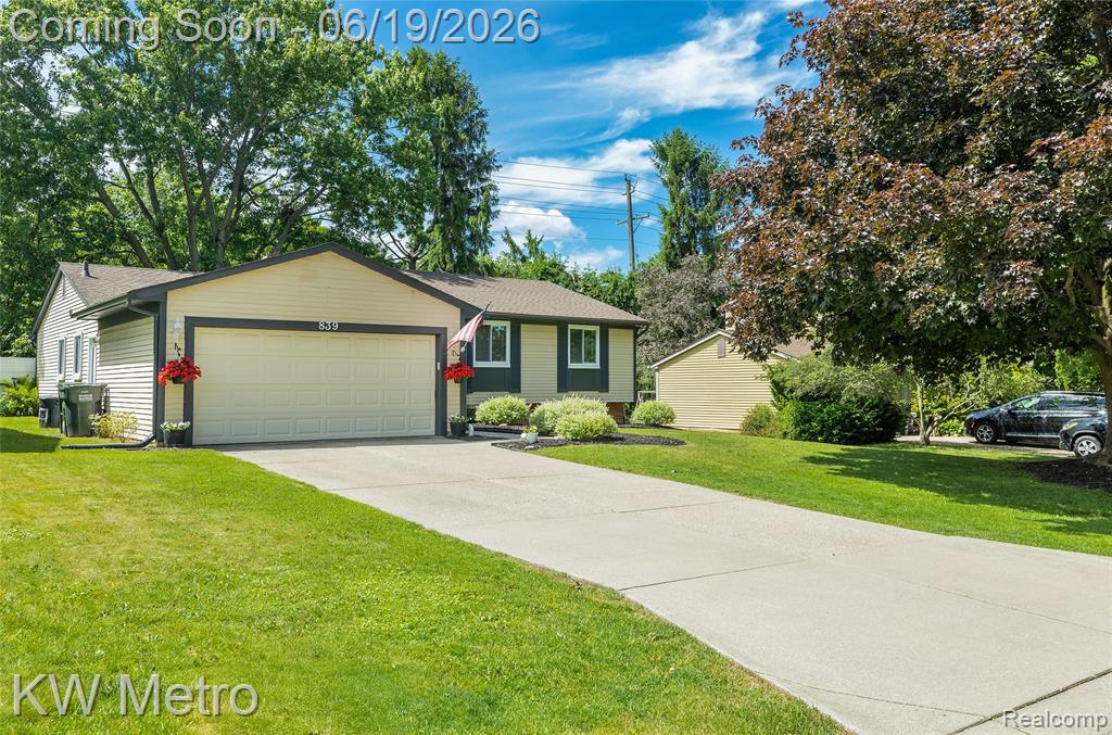 839 Dressler Lane, Rochester Hills, MI 48307 — Photo 42