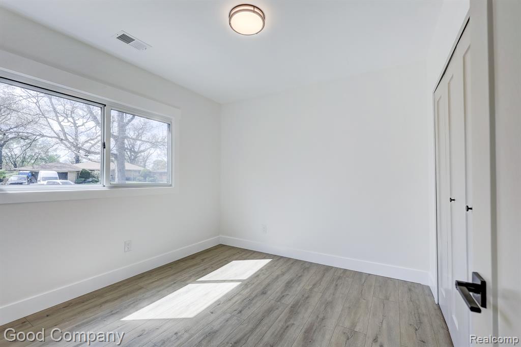 24250 Majestic Street, Oak Park, MI 48237 — Photo 44