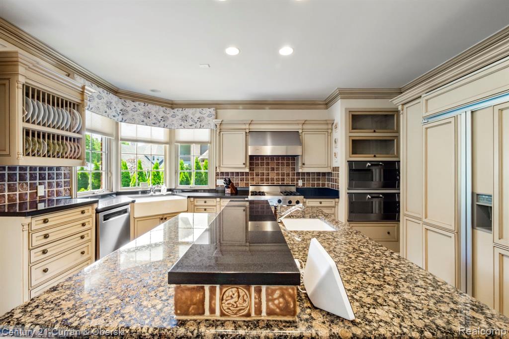 18878 Oak Leaf Lane, Northville, MI 48168 — Photo 22