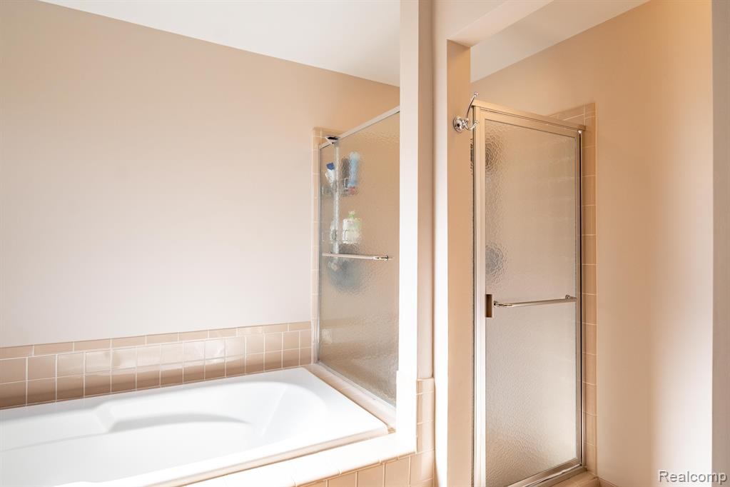 7059 YARMOUTH Drive, West Bloomfield, MI — Photo 37