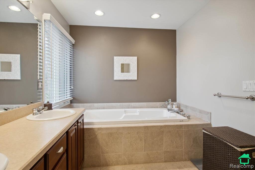 51171 W Hills Drive, Plymouth, MI 48170 — Photo 42