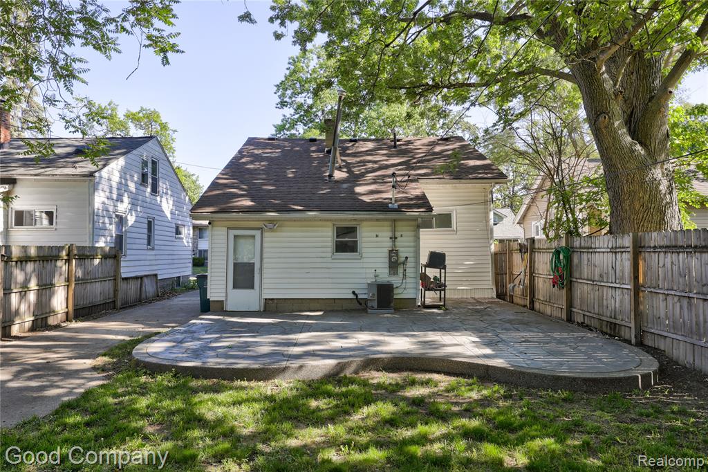 564 E Lewiston Avenue, Ferndale, MI 48220 — Photo 41