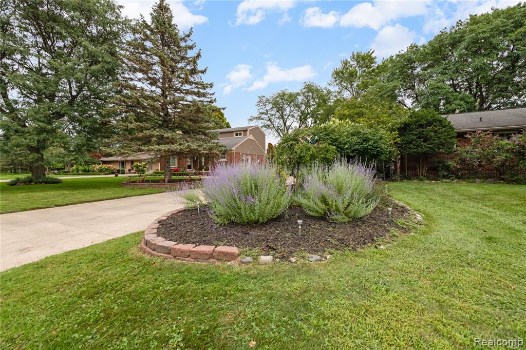 14962 Beatrice Street, Livonia, MI, 48154