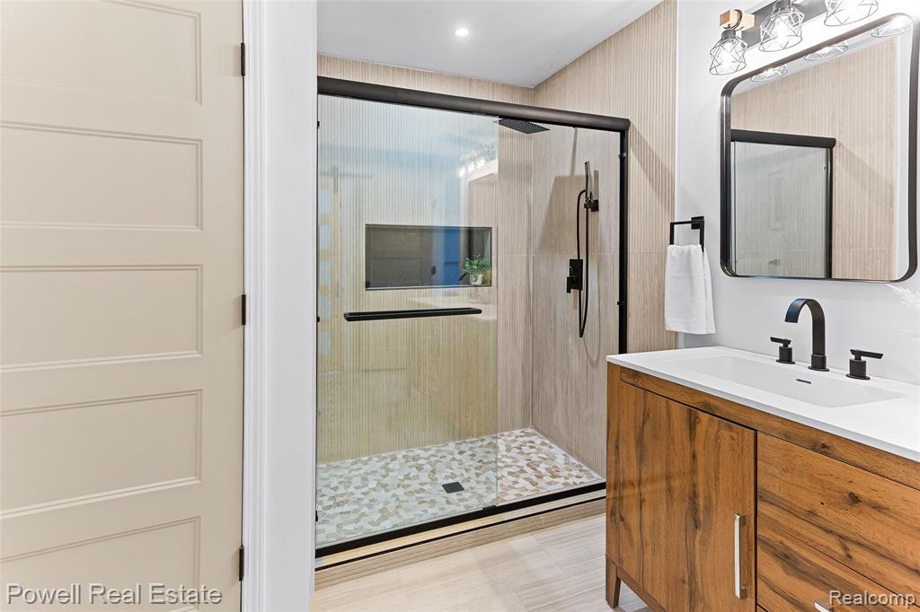 9015 Cloverlawn Street, Detroit, MI 48204 — Photo 27