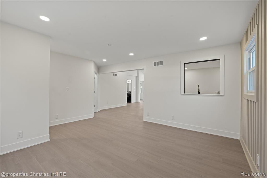 38590 Superior Street, Romulus, MI 48174 — Photo 14