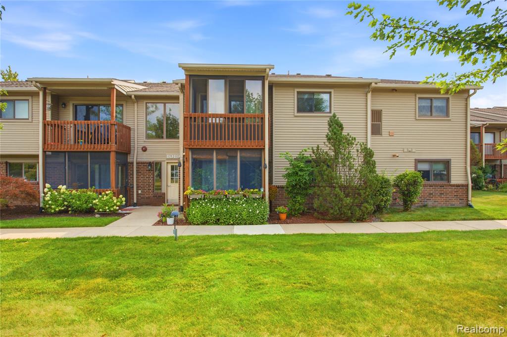 10193 Nancys Boulevard, 76, Grosse Ile, MI 48138