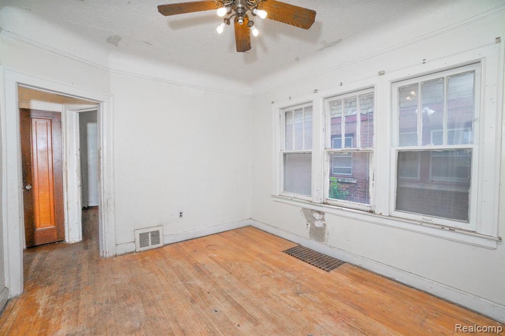 15930 TURNER Street, Detroit, MI 48238 — Photo 7