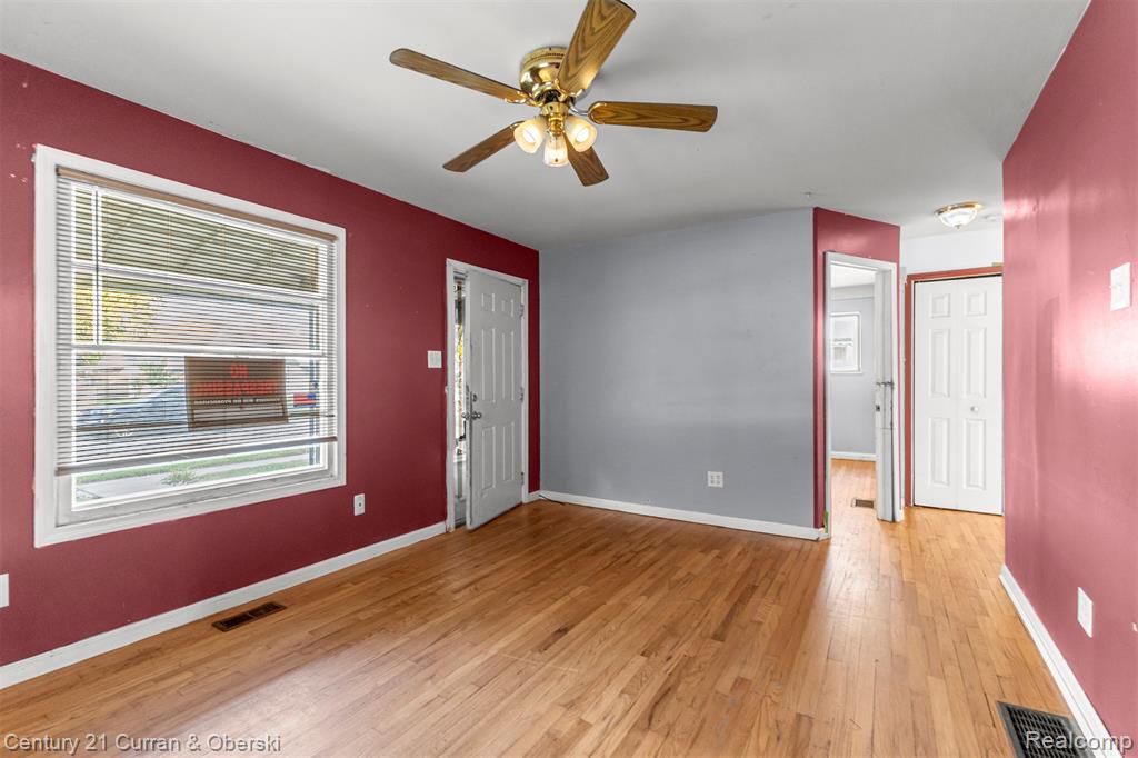 8025 Oak Street, Taylor, MI 48180 — Photo 7