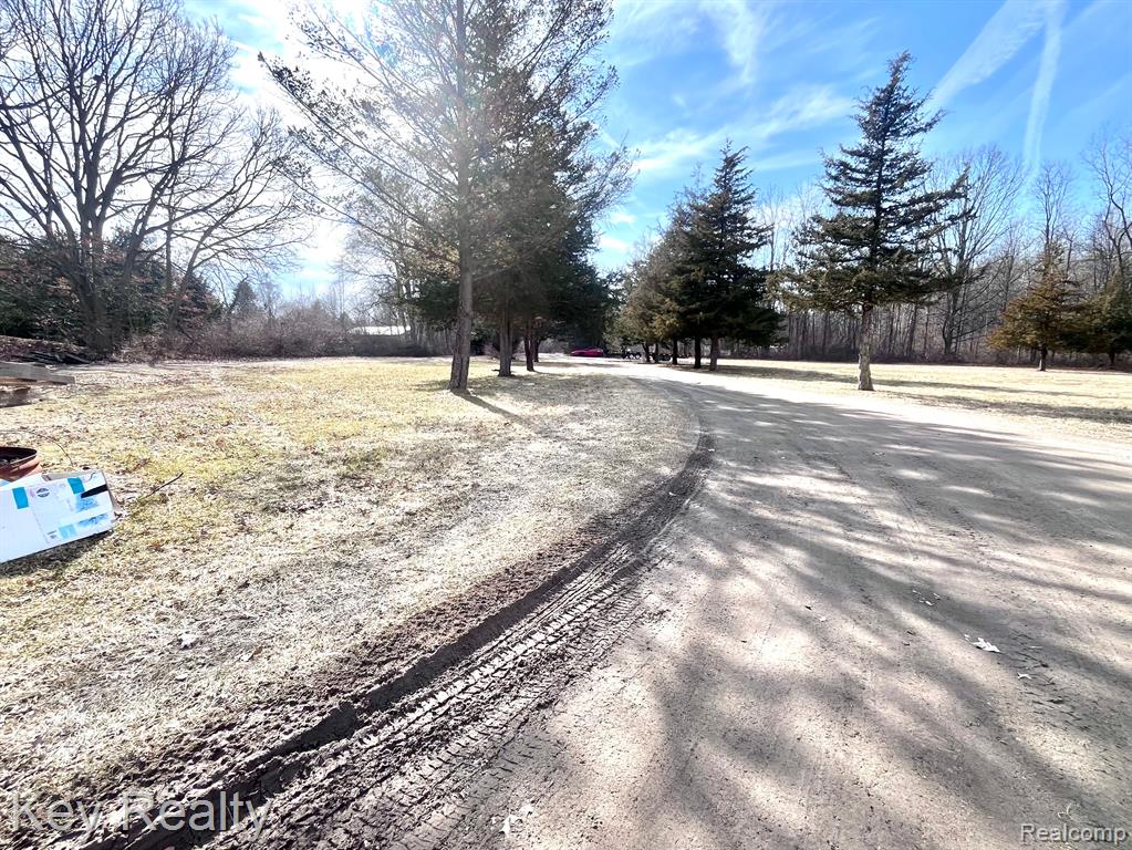 40030 WILLIS Road, Belleville, MI 48111 — Photo 16
