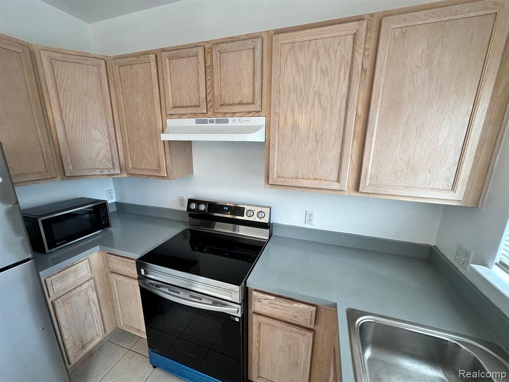 44628 GWINNETT Loop, Novi, MI 48377 — Photo 7