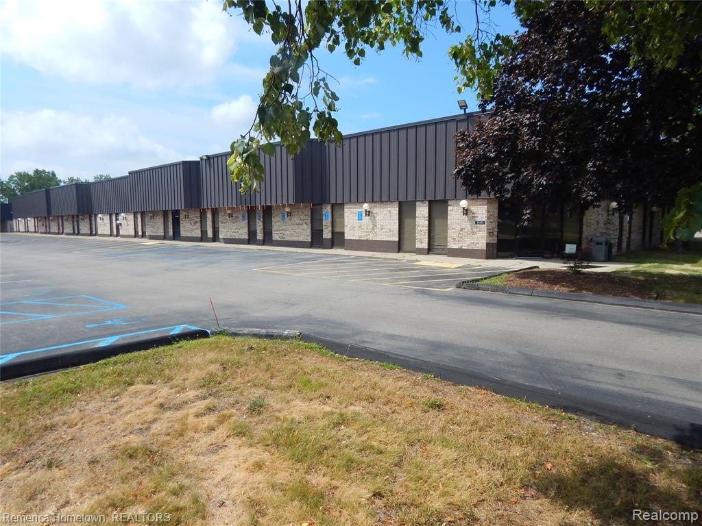 32423 Schoolcraft Road, Livonia, MI 48150, Livonia, MI, 48150