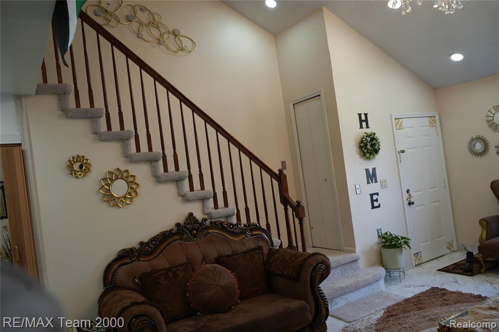 6426 Chase Road, Dearborn, MI 48126 — Photo 9