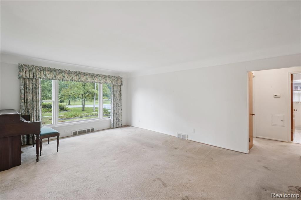 18870 Beverly Road, Beverly Hills, MI 48025 — Photo 25