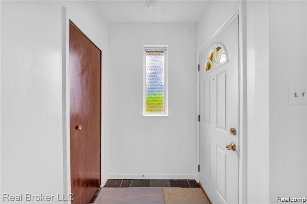 6083 WALDON Road, Clarkston, MI — Photo 10