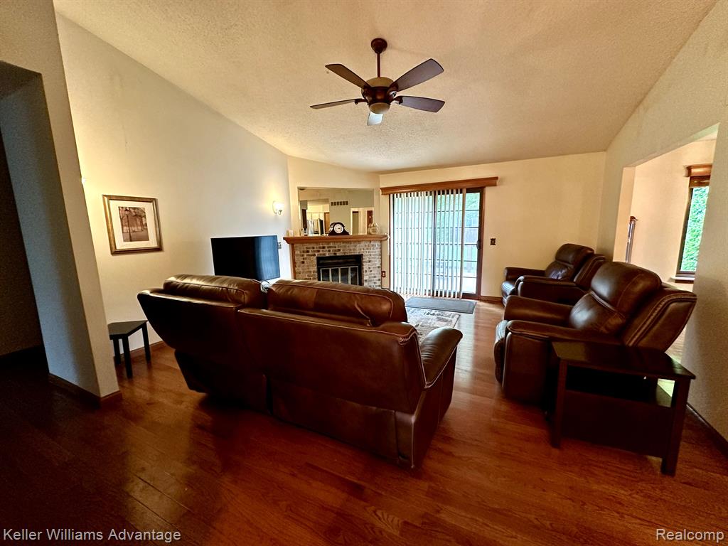 24297 Simmons Drive, Novi, MI — Photo 20