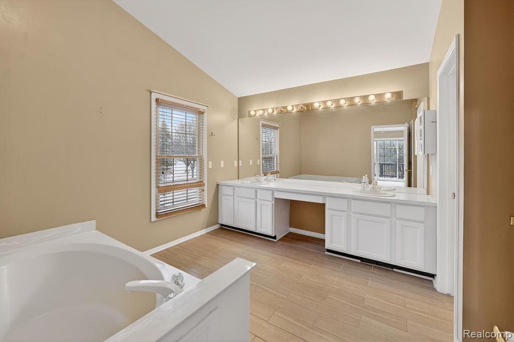 47497 Fox Run Drive, Canton, MI 48187 — Photo 36