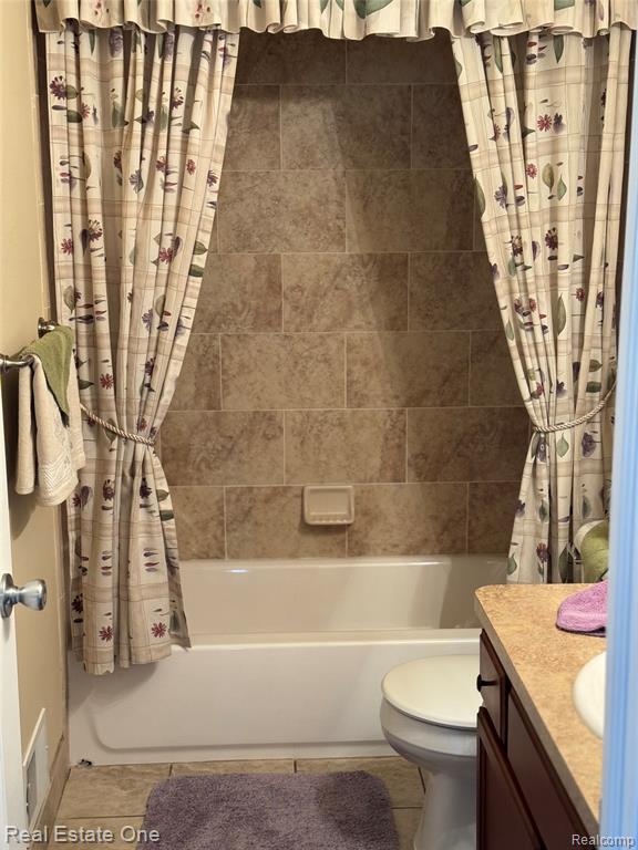 51127 Paxton Drive, Chesterfield, MI — Photo 10