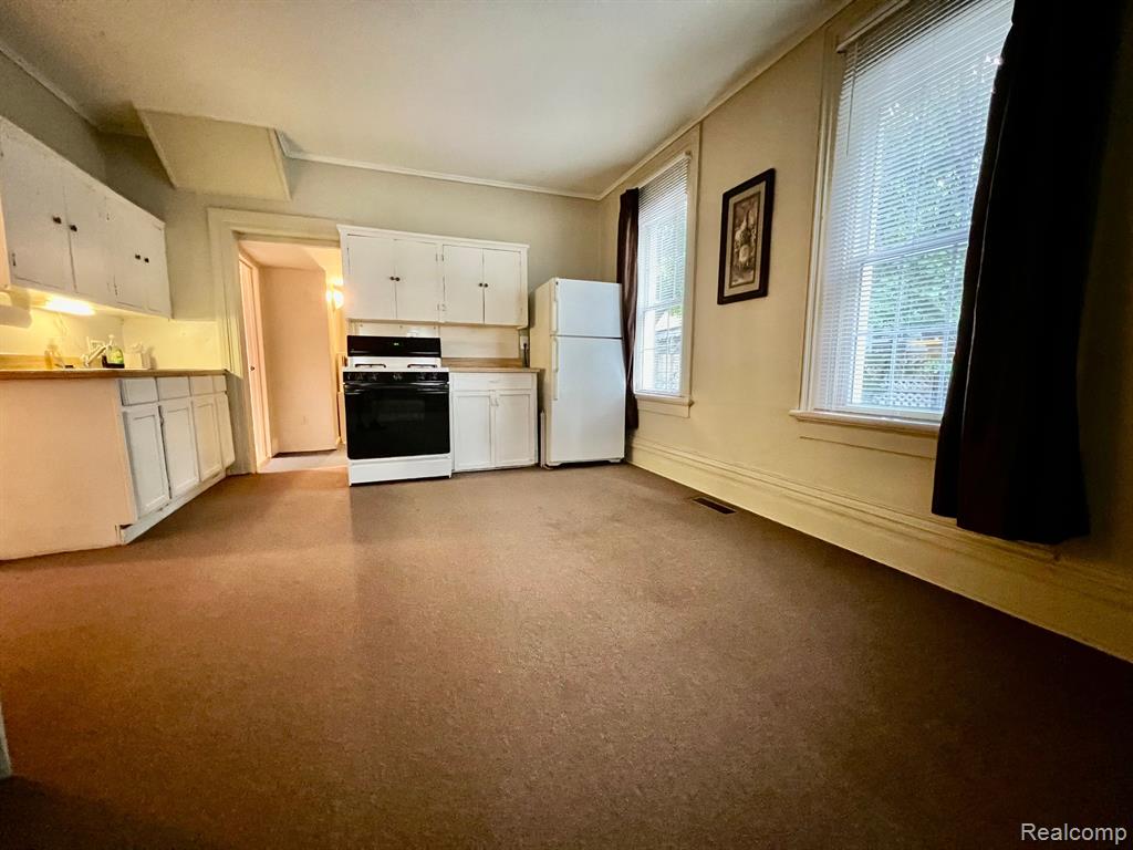 919 WALL Street, Port Huron, MI 48060 — Photo 4