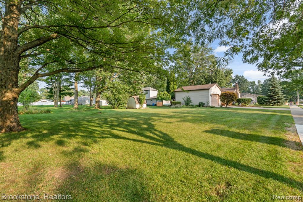 5315 Plymouth Street, Sterling Heights, MI 48310 — Photo 38