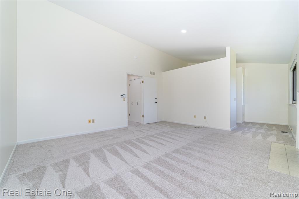 6250 Potomac Circle, West Bloomfield, MI — Photo 22