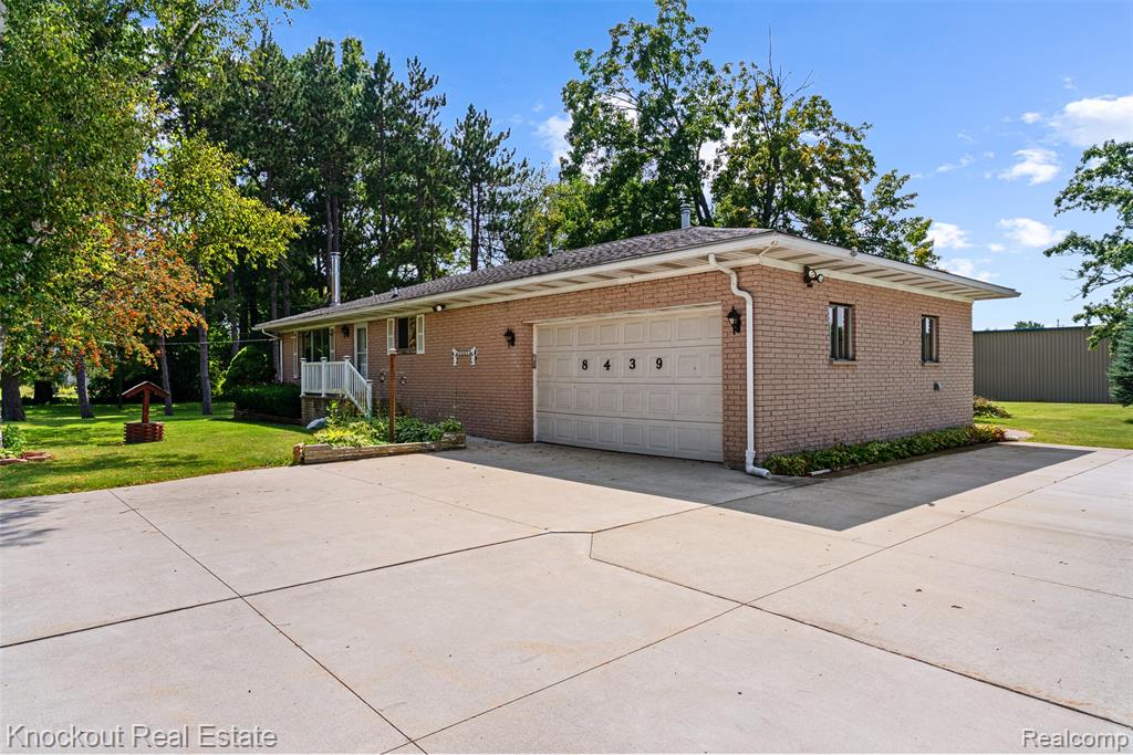 8439 Lewis Road, Mount Morris, MI 48458 — Photo 7
