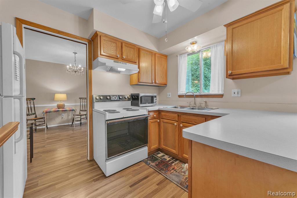 450 N Bywood Avenue, Clawson, MI — Photo 16