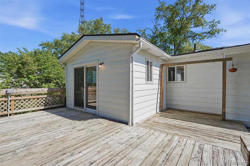 6187 E Maple Avenue, Grand Blanc, MI 48439 — Photo 28