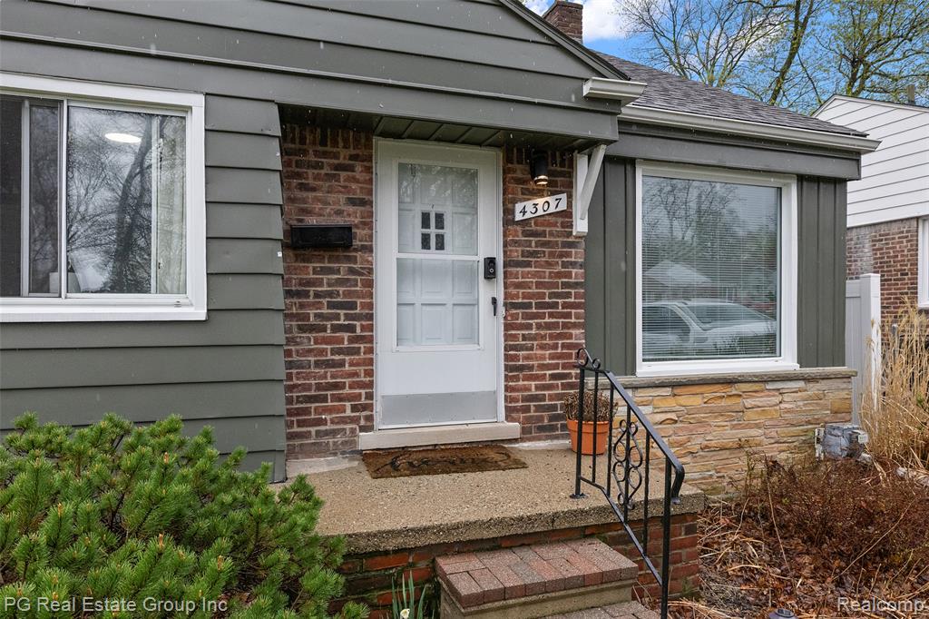 4307 Cooper Avenue, Royal Oak, MI 48073 — Photo 3