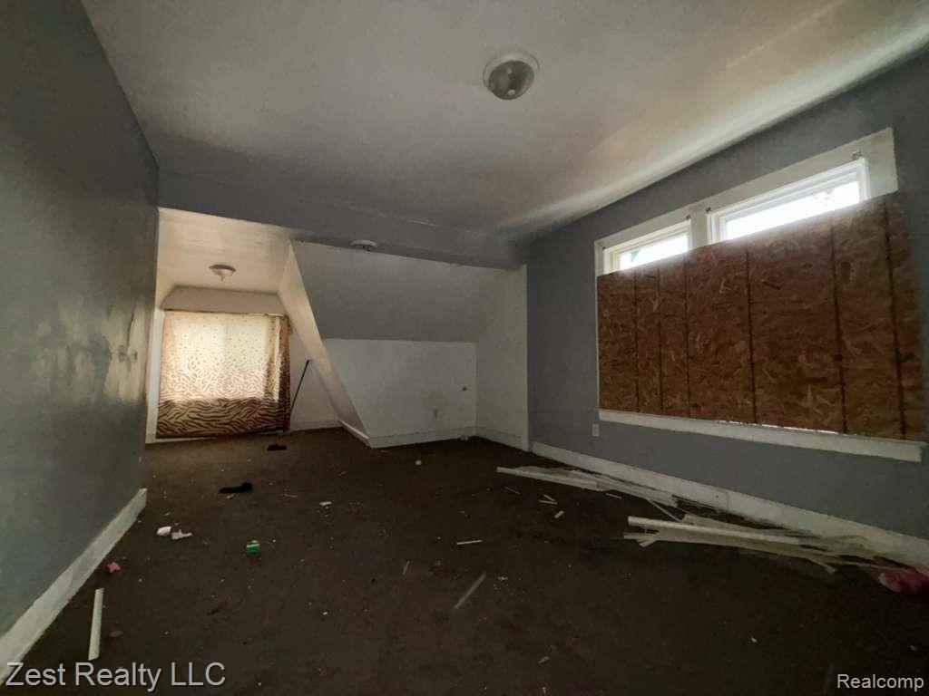 9206 PINEHURST Street, Detroit, MI 48204 — Photo 14