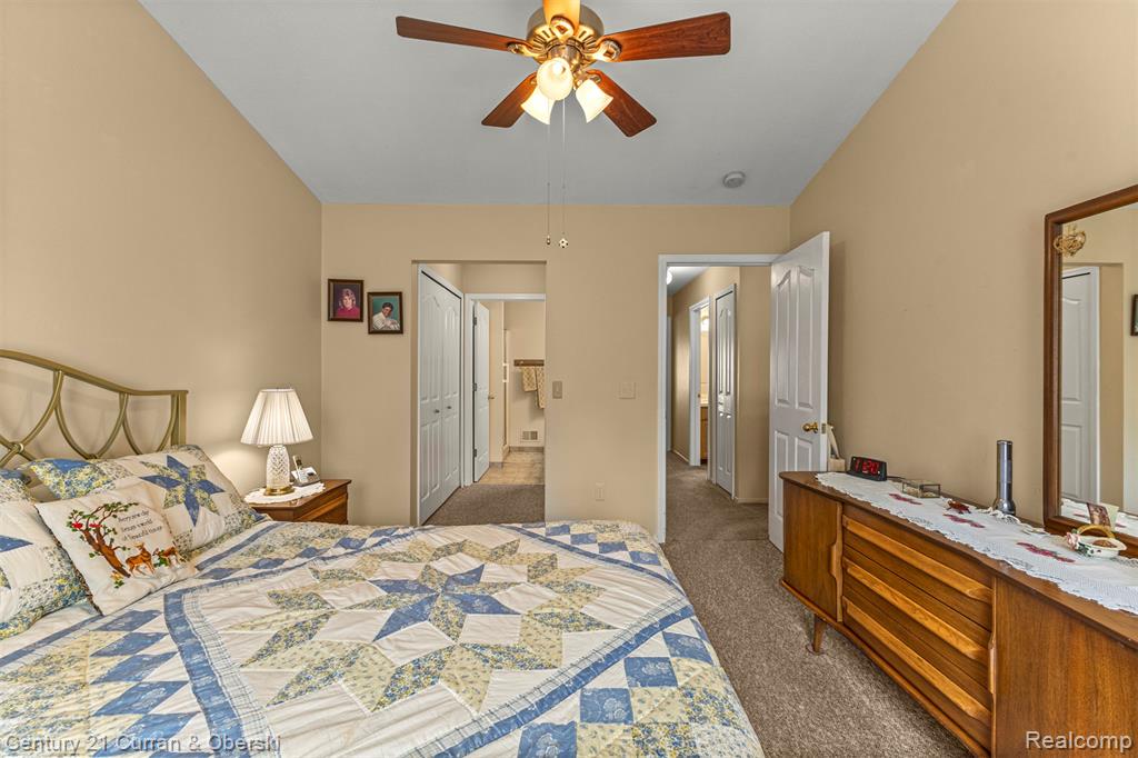 698 Ravencrest Lane, Westland, MI — Photo 23