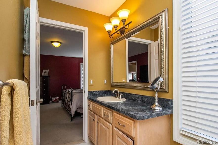 48428 Estera Drive, Utica, MI 48315 — Photo 24