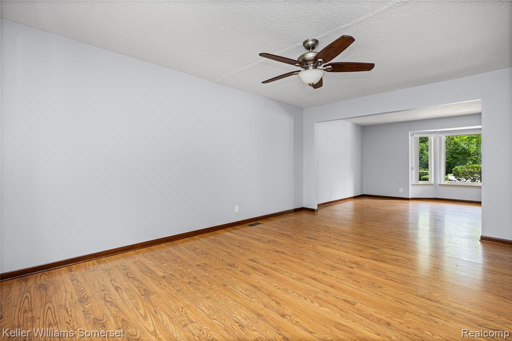 33614 Lakeview Street, New Baltimore, MI 48047 — Photo 19