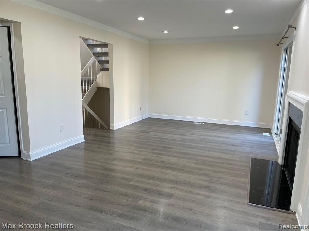 5252 WRIGHT WAY E, West Bloomfield, MI — Photo 2