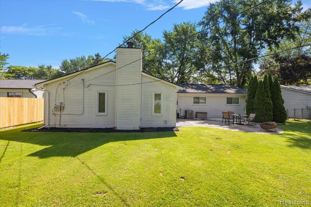 45481 Wakefield Street, Shelby Twp, MI 48317 — Photo 32