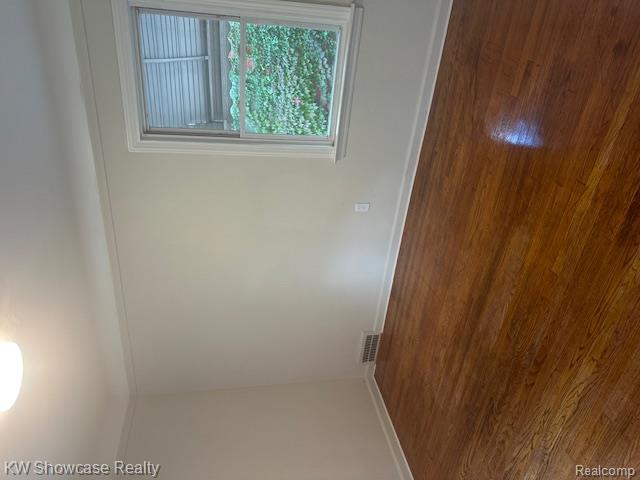 8282 Sussex Street NW, Detroit, MI 48228 — Photo 6