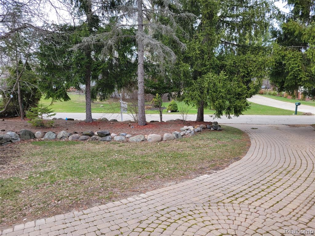 5549 Perrytown Drive, West Bloomfield, MI — Photo 5