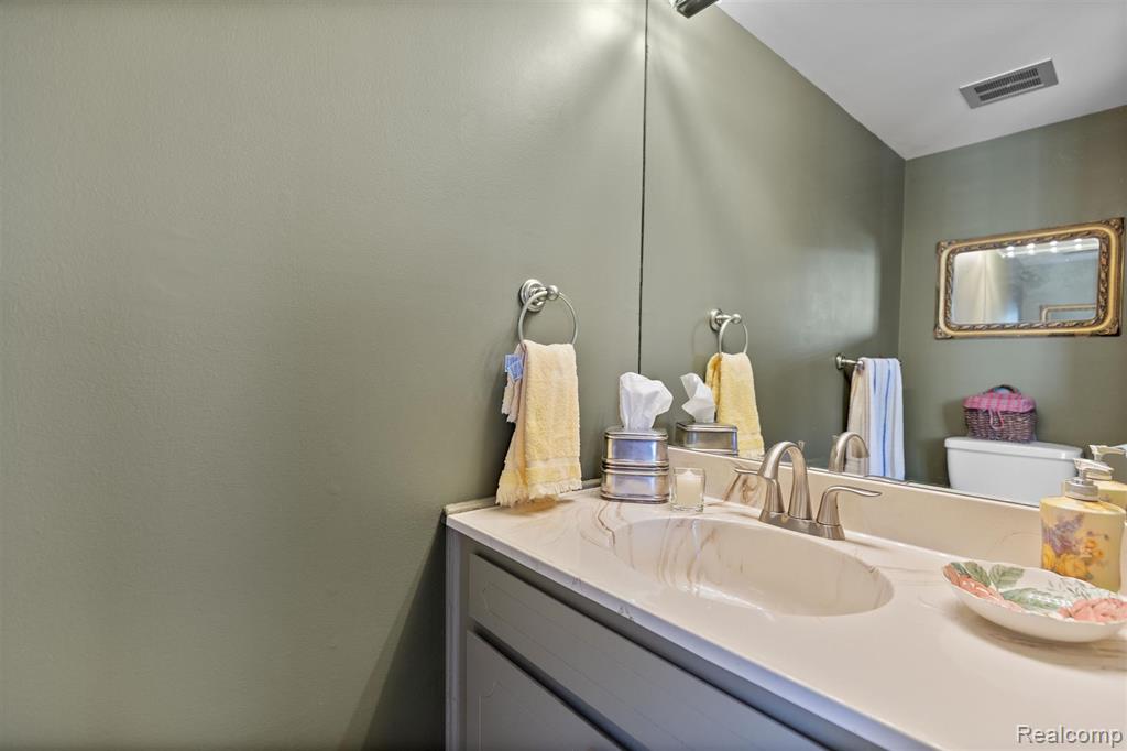 4952 Coventry Road, 315, Royal Oak, MI 48073 — Photo 14