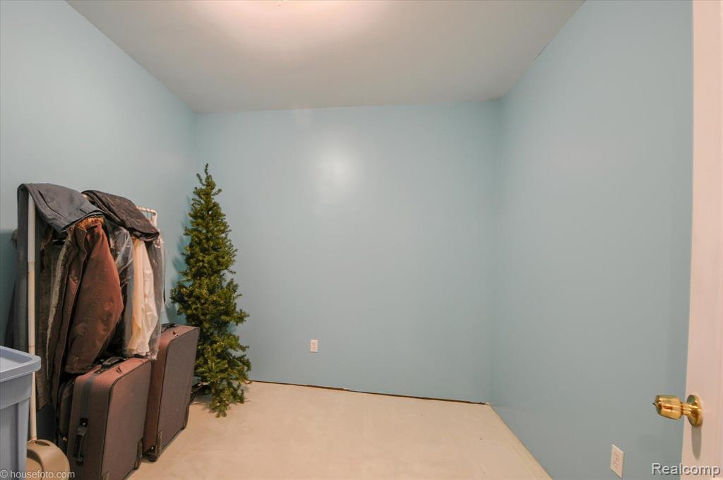 5732 COBBLESTONE Drive, North Branch, MI 48461 — Photo 35