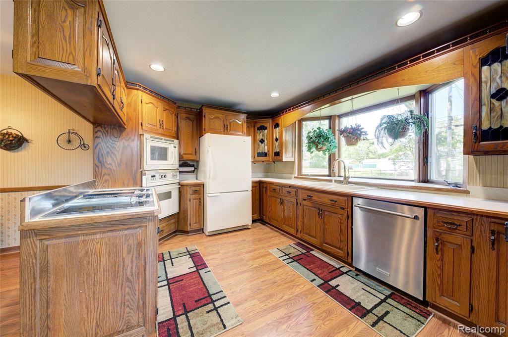 5489 Academy Street, Dearborn Heights, MI 48125 — Photo 30