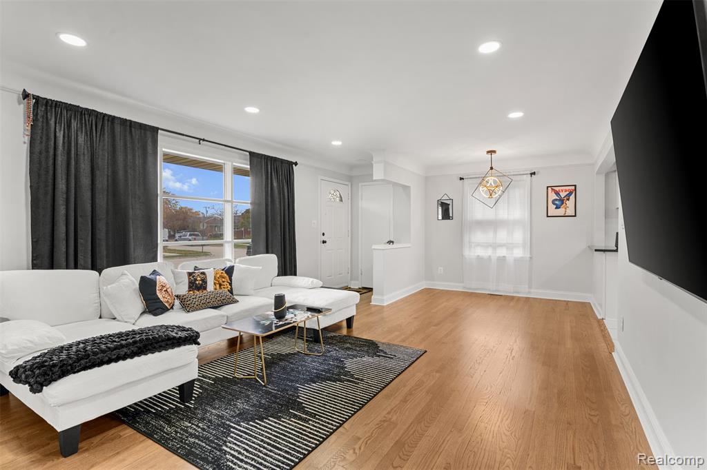 6771 Sunset Street, Garden City, MI — Photo 3
