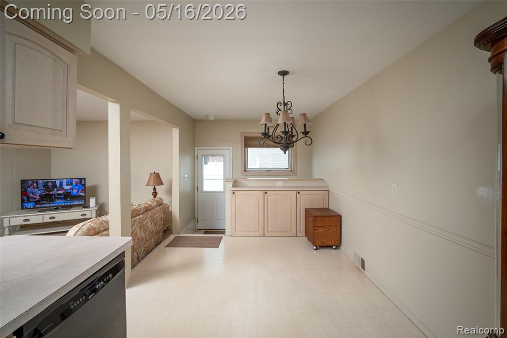 27188 Weddel Avenue, Brownstown, MI 48183 — Photo 9