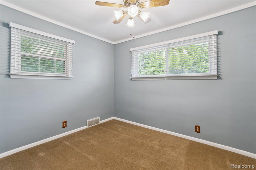 7868 Robinson Avenue, Allen Park, MI 48101 — Photo 17