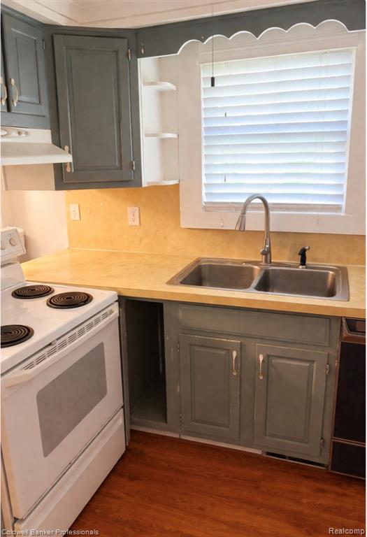 6073 Ballard Dr, Flint, MI 48505 — Photo 2