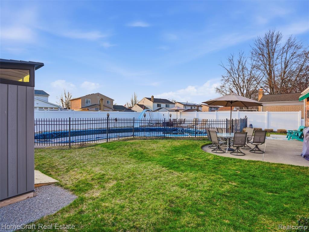 404 KINGS Way, Canton, MI 48188 — Photo 38