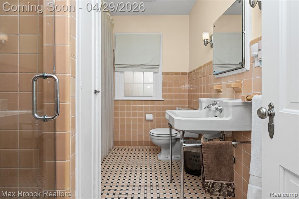938 LAKEPOINTE STREET, Grosse Pointe Park, MI 48230 — Photo 36