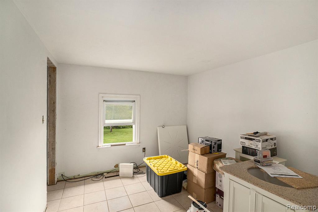 6057 Hill Road, Swartz Creek, MI 48473 — Photo 16